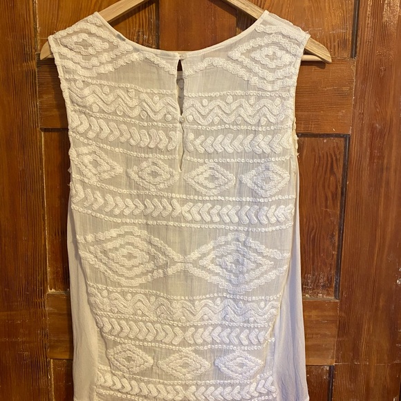 Cream embroidered tank top - Picture 4 of 4